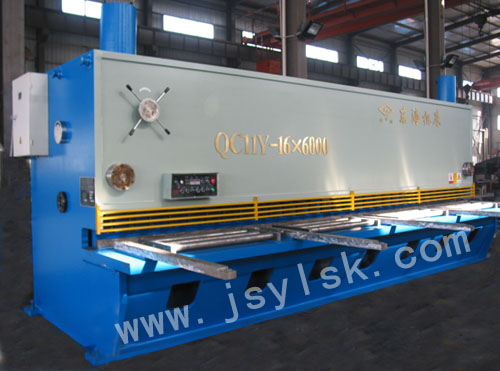 QC11Y系(xì)列液壓閘式剪闆(pǎn)機