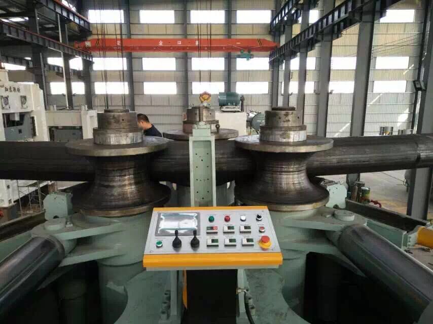 世(shi)界最大(da)的型材(cai)彎曲機(jī)