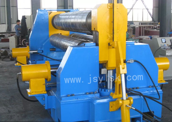 水(shui)平下調(diao)式卷闆(pǎn)機