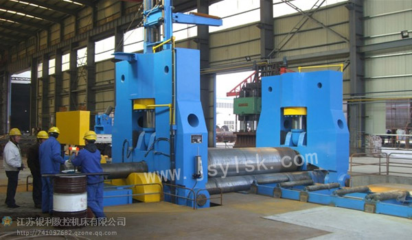 大(dà)型卷闆機(ji)