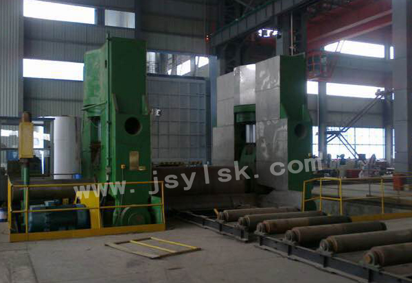 大(dà)型上輥萬(wan)能式卷闆(pǎn)機