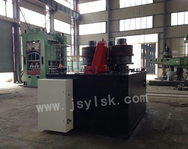 型材(cái)彎曲機(ji)