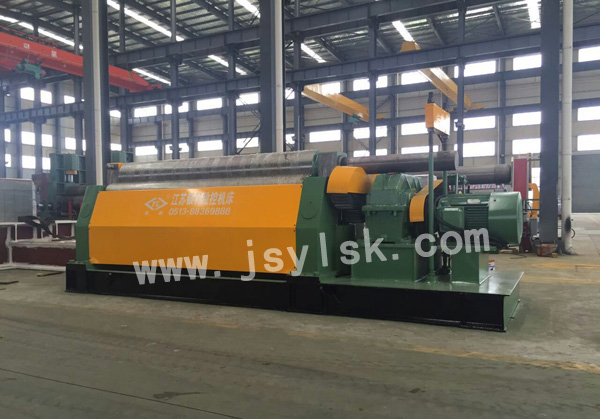 機械三輥對(dui)稱卷闆機