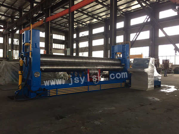 液壓三(san)輥對稱(cheng)式卷闆(pǎn)機