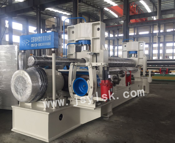 中(zhōng)小型上輥萬(wàn)能式卷闆機(jī)