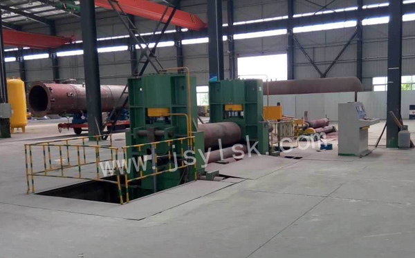 中小型(xíng)上輥萬能式(shì)卷闆機