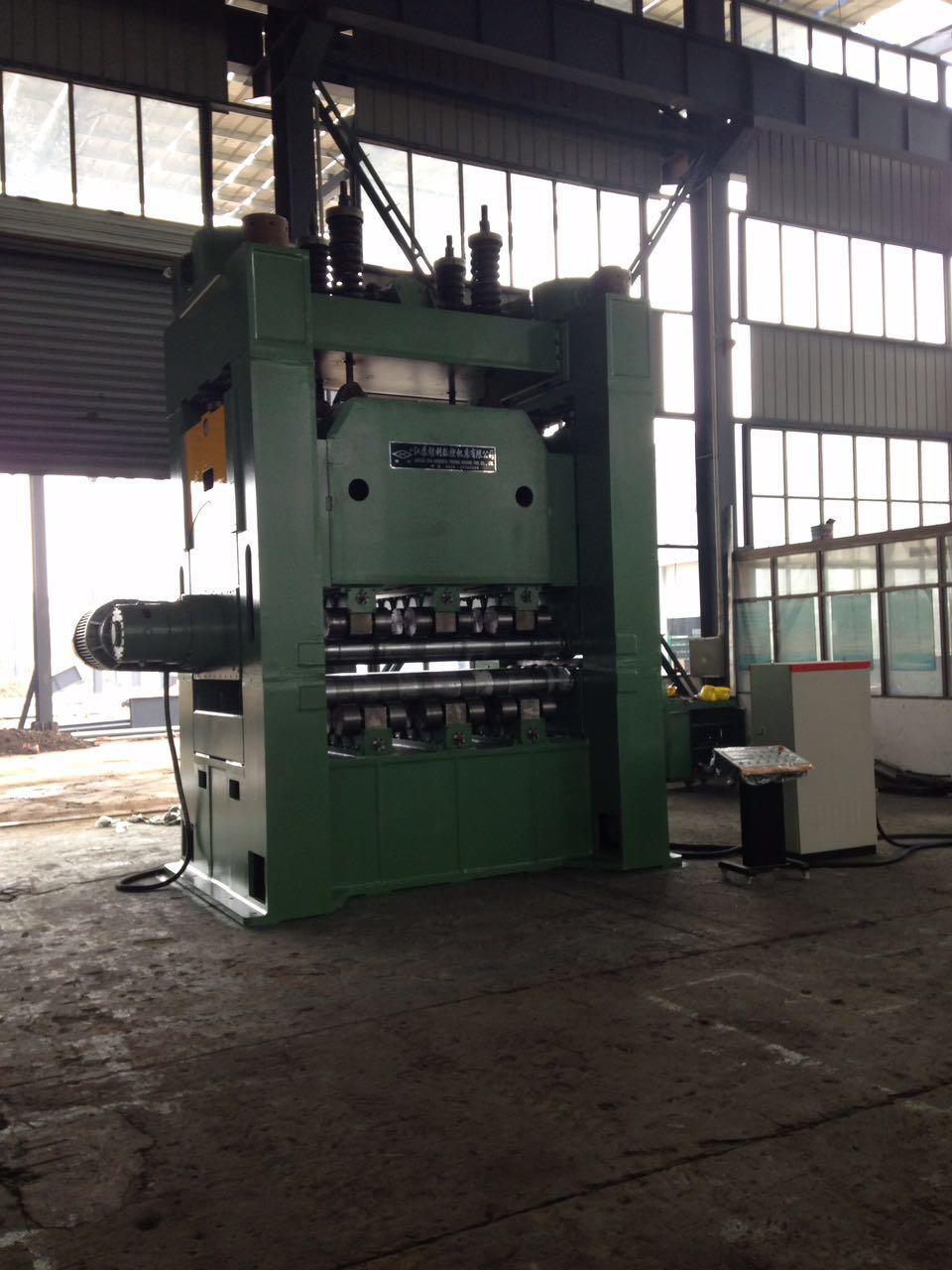 四重(zhòng)式中厚闆(pǎn)校平機