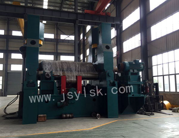 大(da)型上輥萬能(neng)式卷闆機