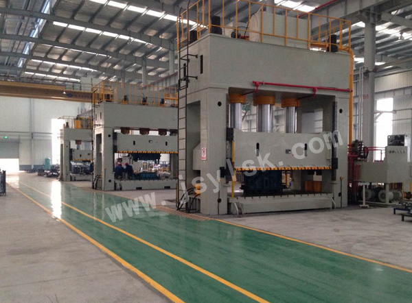 YL27系列框(kuang)架液壓機