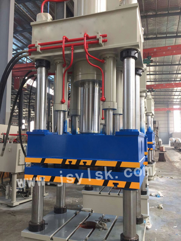 YL28四(si)柱液壓(yā)機