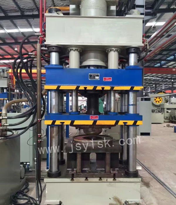 YL28四柱雙(shuāng)動拉伸(shen)液壓機(jī)