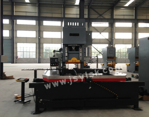 江蘇聯(lián)創數控(kong)機床有(yǒu)限公司(sī)