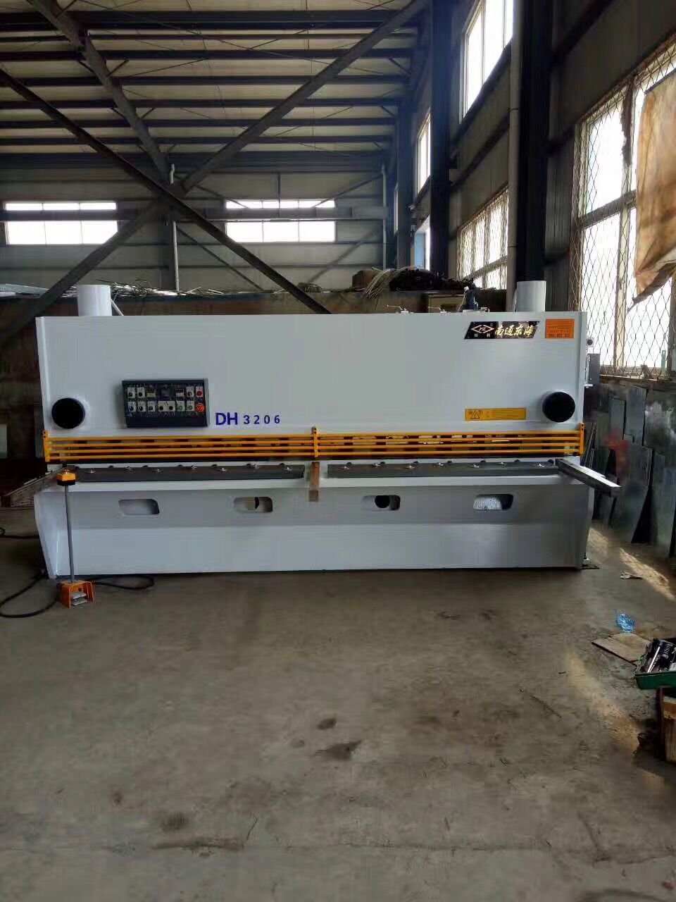 南通東(dōng)海機床(chuáng)制造集(jí)團剪闆(pǎn)機折彎(wān)機客戶(hu)使用案(àn)例