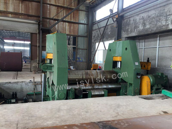 大(da)型上輥萬(wàn)能式卷闆(pan)機