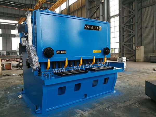 QC11Y-40*2500剪闆機