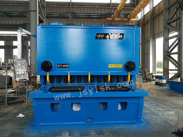 QC11Y-40*2500剪(jian)闆機