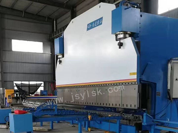 WE67K-1600/8000大(da)型折彎機