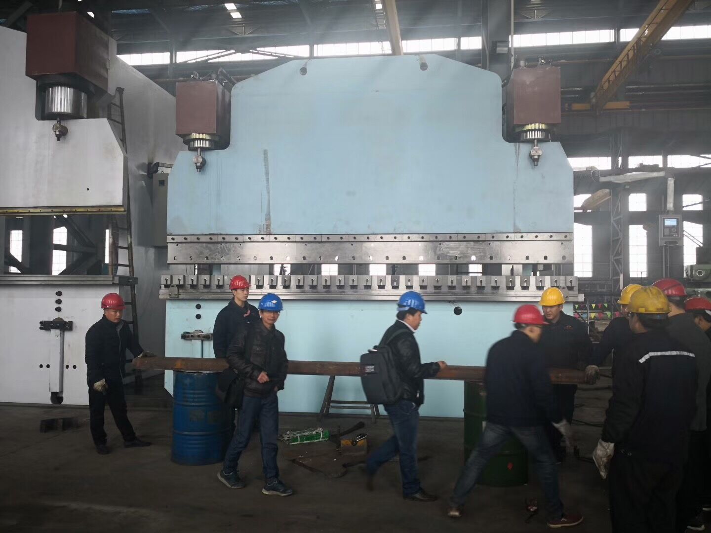 東海數控(kòng)折彎機