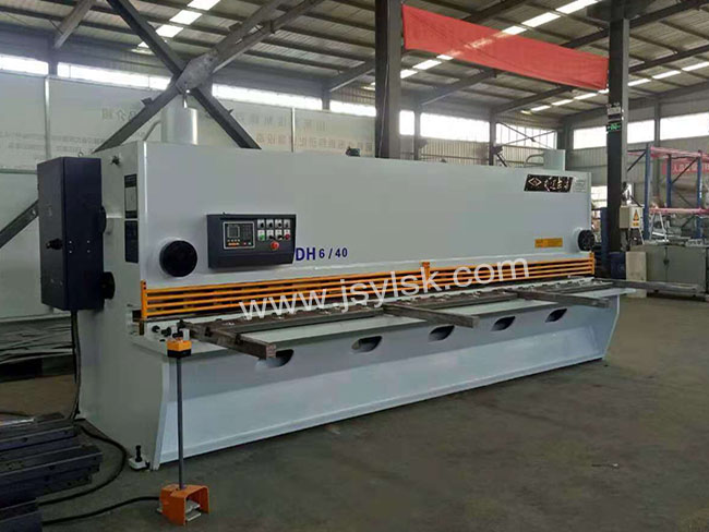 QC11Y-6*4000液壓剪闆機