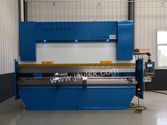 WE67K-200/4000數控折彎機(jī)