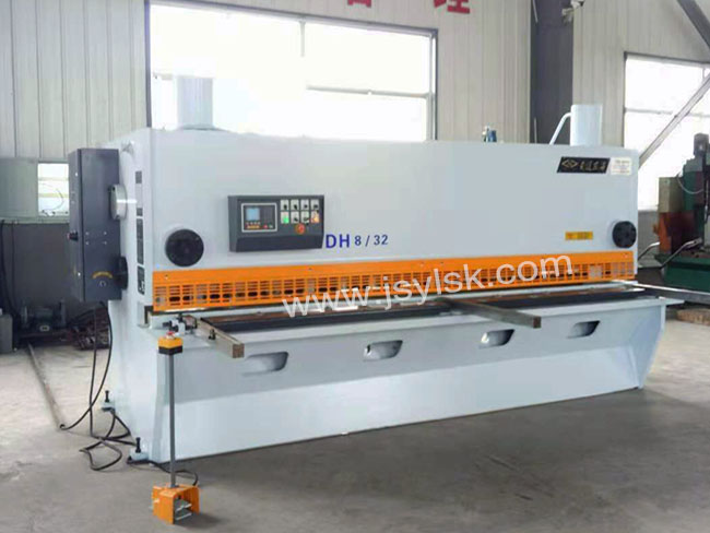 QC11Y-8*3200液壓剪(jiǎn)闆機