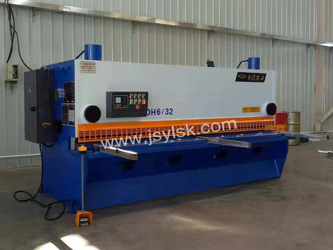 QC11Y-6*3200液壓(yā)剪闆機(jī)