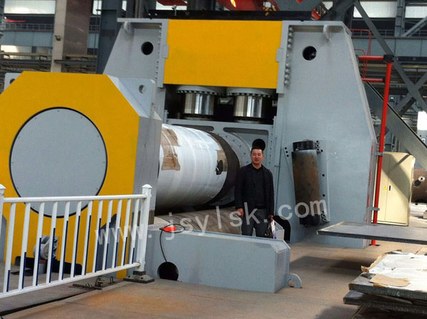 水平下調式卷(juàn)闆機